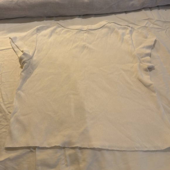 Brandy Melville crewneck ribbed cropped T - Picture 5 of 5